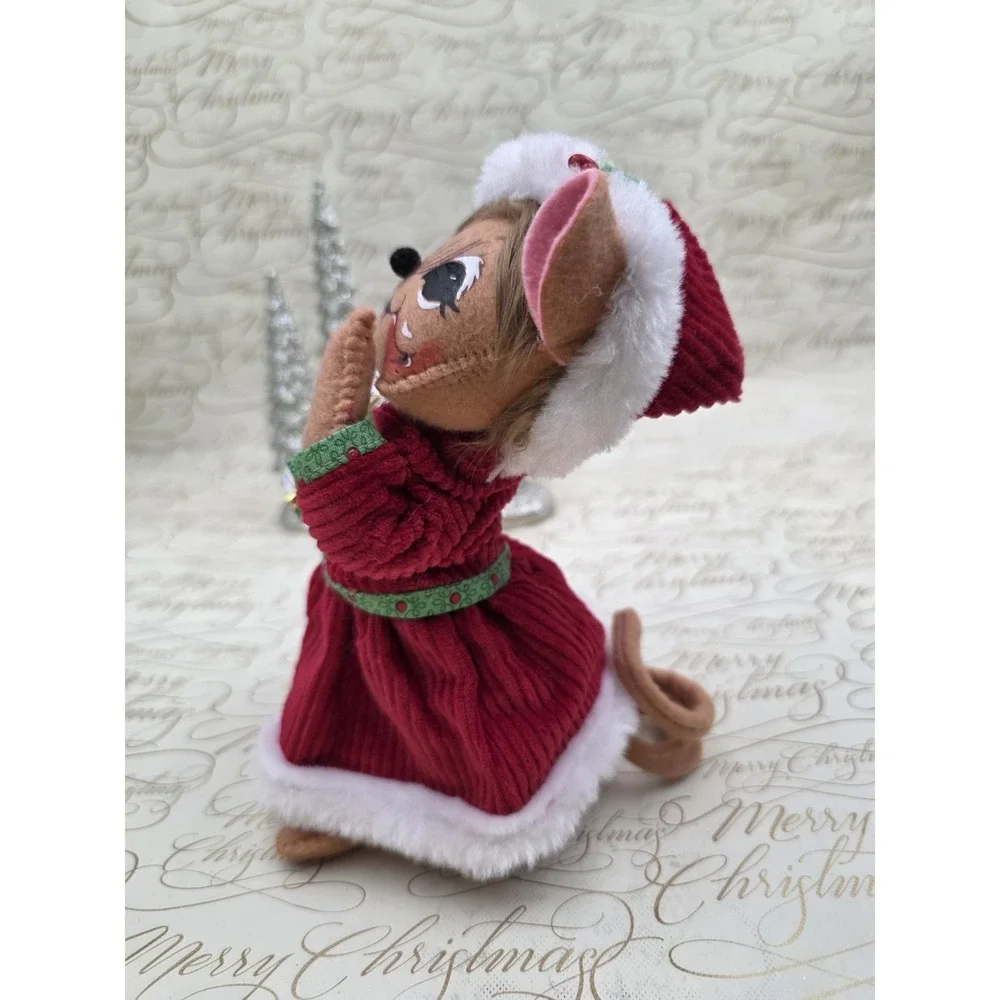 Annalee Christmas Girl Mouse Gift Music Notes Trumpet Red Green‎ Poseable 7